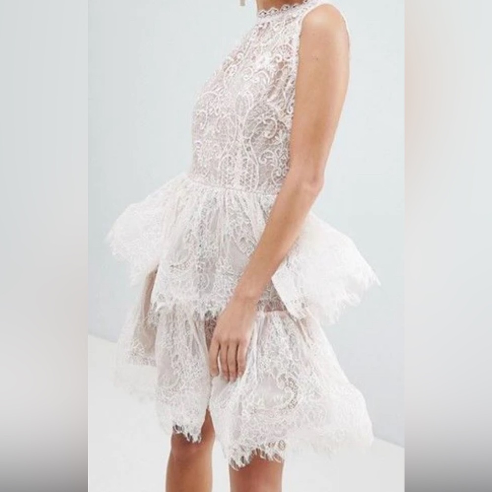 Bronx and Banco white lace dress. Fully lined. NWT. US size 6.